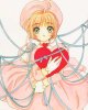 Sakura tenant un coeur